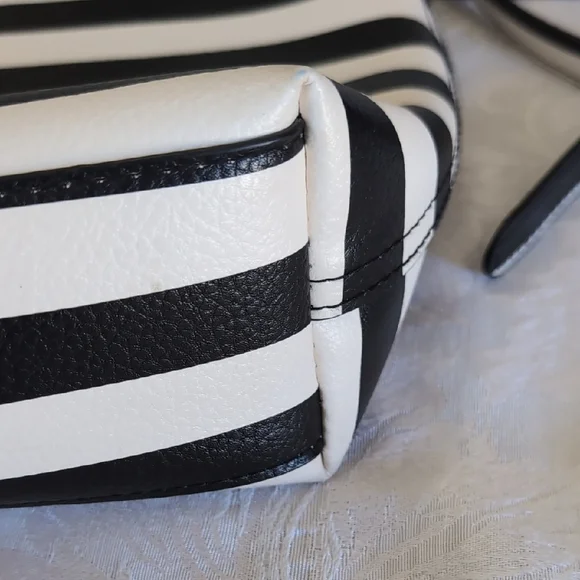 Black and White Striped Tote Bag with Pouch - Picture 9 of 14